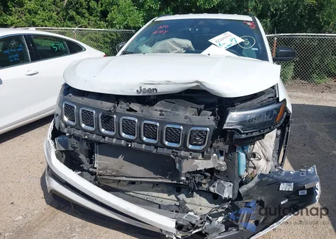 2024 Jeep Compass Latitude 4X4 from USA, damaged, VIN 3C4NJDBN1RT595525